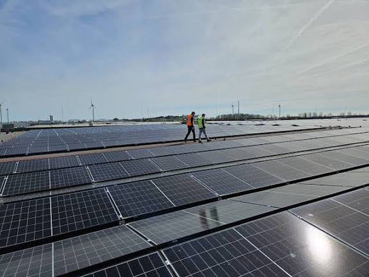 Lenovo and Schneider Electric Drive Industrial Decarbonization Across the IT Channel